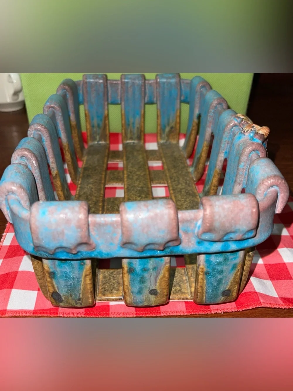 N/A beautiful basket